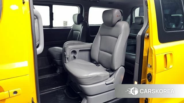 Hyundai The New Grand Starex 2021 Желтый из Кореи, фото 2