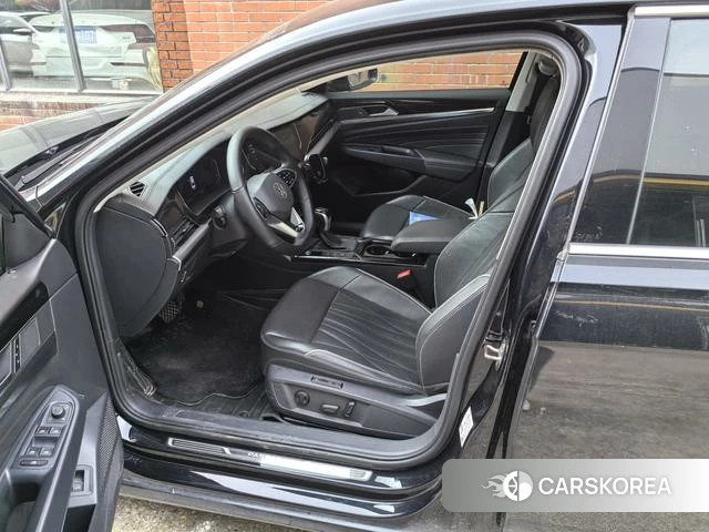 Volkswagen Passat 2022 Черный из Китая, фото 2