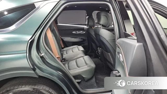 Genesis GV70 2021 Темно-зеленый из Кореи, фото 2