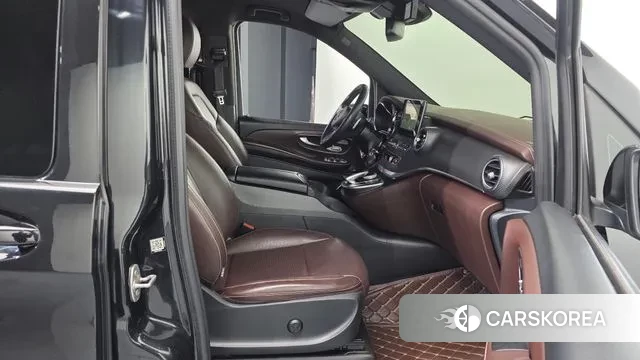 Mercedes-Benz V-Class 2018 Черный из Кореи, фото 2