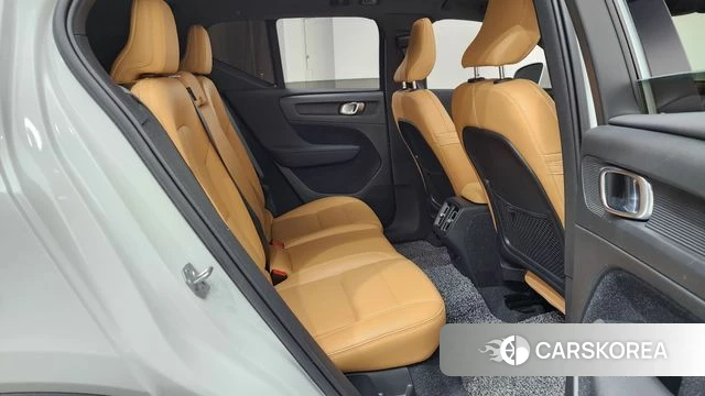 Volvo XC40 2020 Белый из Кореи, фото 2