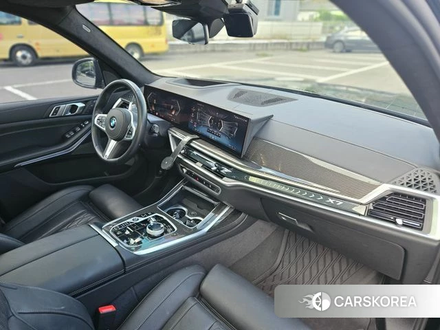 BMW X7 (G07) 2025 Черный из Кореи, фото 2