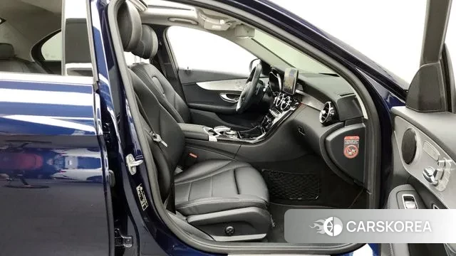 Mercedes-Benz C-Class W205 2018 Синий из Кореи, фото 2