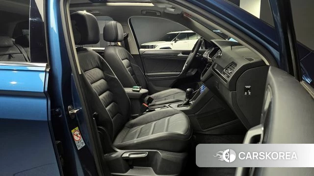 Volkswagen Tiguan Allspace 2020 Синий из Кореи, фото 2