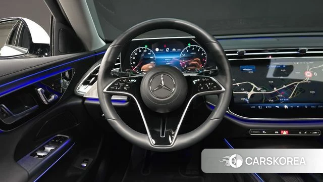 Mercedes-Benz E-Class W214 2025 Белый из Кореи, фото 2