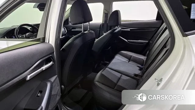 Kia Seltos 2022 Белый из Кореи, фото 2