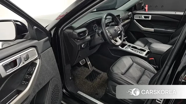 Ford Explorer 6th Generation 2021 Черный из Кореи, фото 2