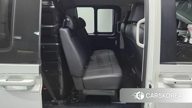 Hyundai Staria 2024 Белый из Кореи, фото 2