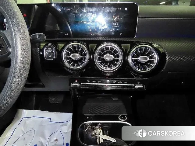 Mercedes-Benz A-Class W177 2020 Белый из Кореи, фото 2