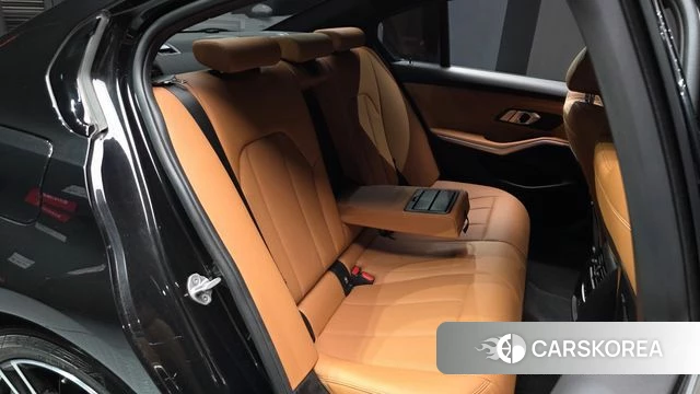 BMW 3 Series (G20) 2023 Черный из Кореи, фото 2