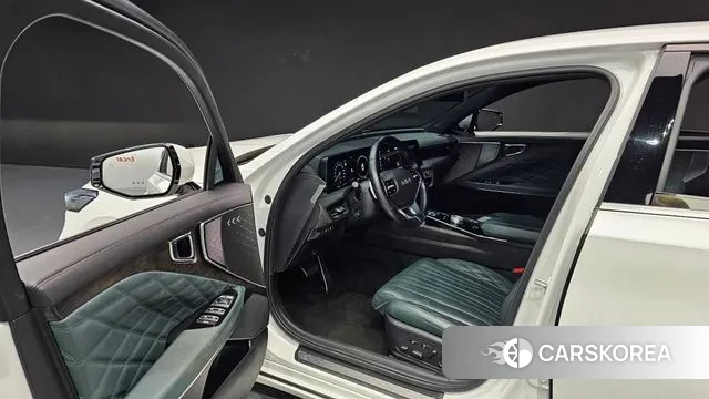 Kia K8 2023 Белый из Кореи, фото 2