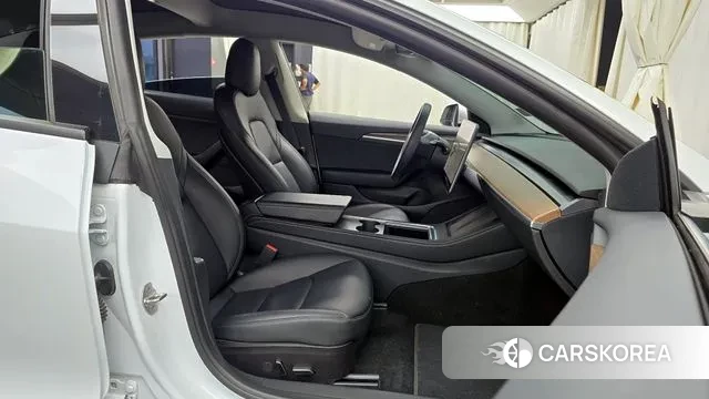 Tesla Model 3 2022 Белый из Кореи, фото 2