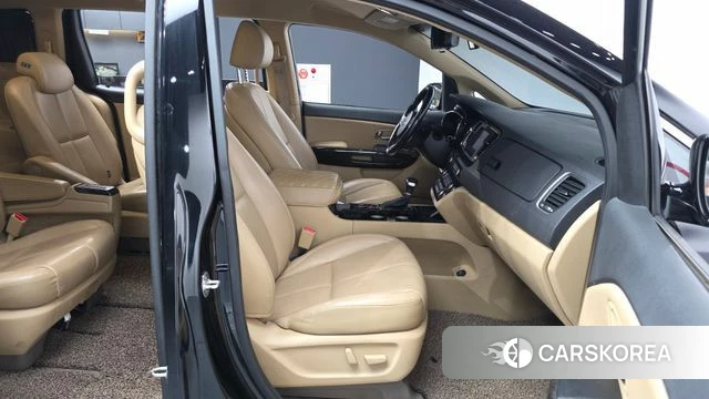 Kia The New Carnival 2018 Черный из Кореи, фото 2