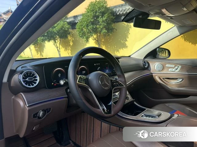 Mercedes-Benz E-class 2021 Черный из Китая, фото 2