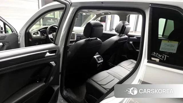 Volkswagen Tiguan second Generation 2021 Белый из Кореи, фото 2