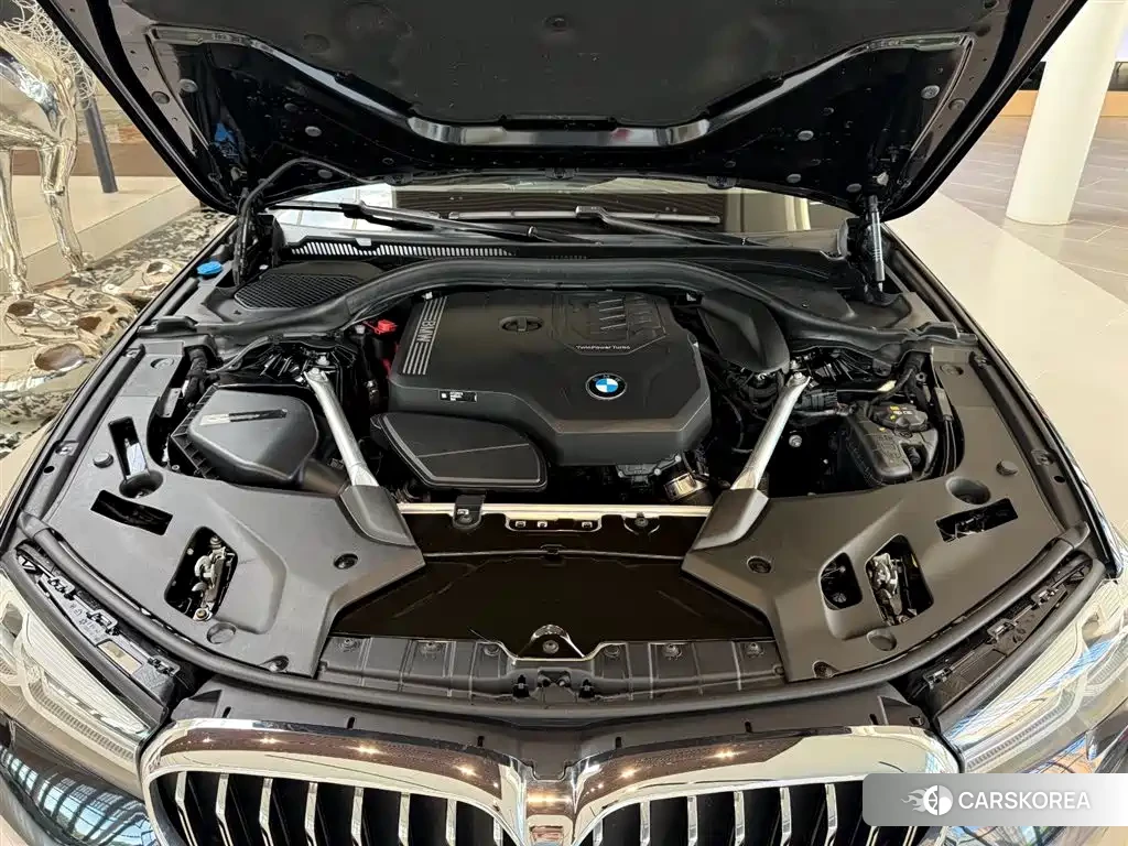 BMW 5 series 2024 Черный из Китая, фото 2