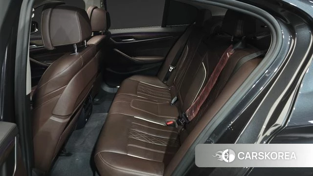 BMW 5 Series (G30) 2020 Серый из Кореи, фото 2