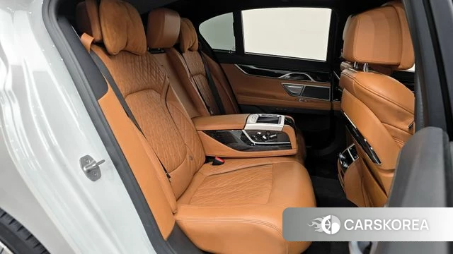 BMW 7 Series (G11) 2020 Белый из Кореи, фото 2