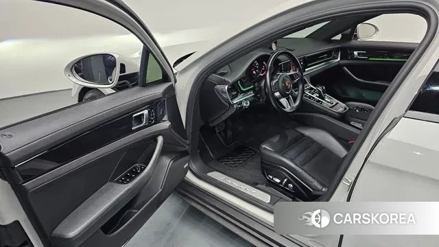 Porsche Panamera (971) 2018 Серебристо-серый из Кореи, фото 2