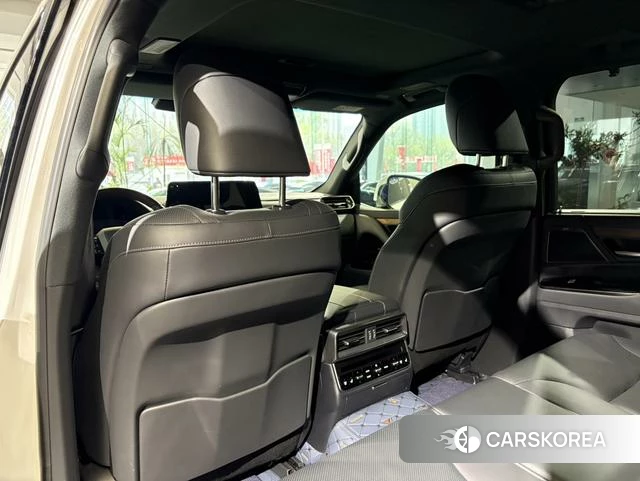 Lexus LX 2025 Белый из Китая, фото 2