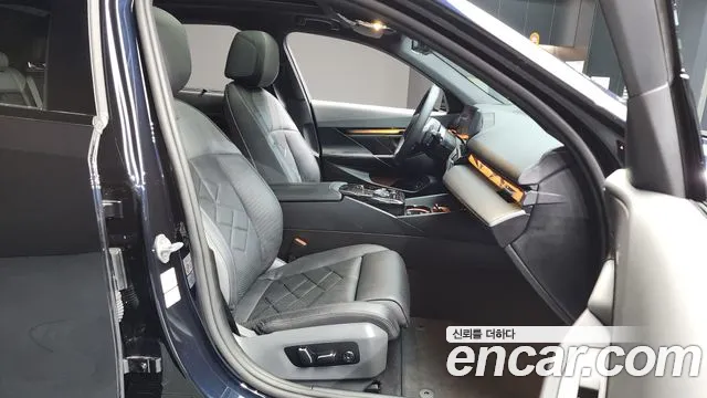 BMW 5 Series (G60) 2024 Синий из Кореи, фото 2