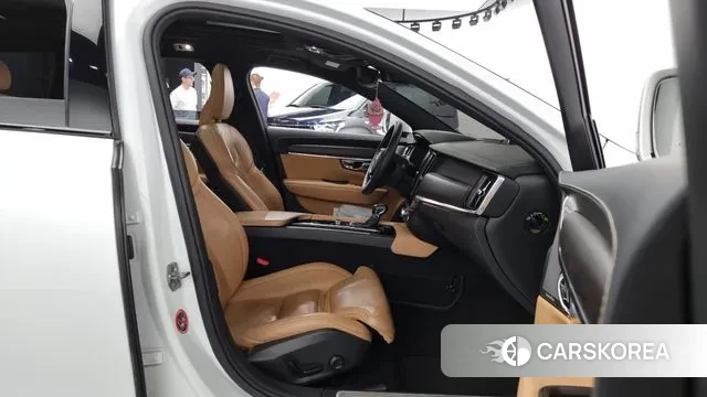 Volvo V90 Cross-Country 2018 Белый из Кореи, фото 2