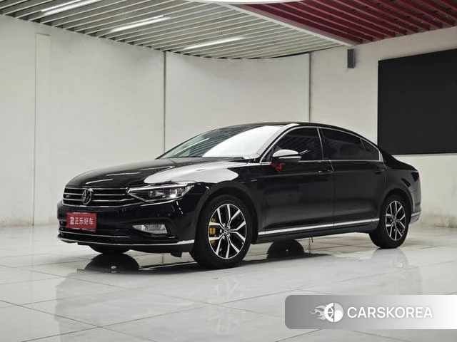 Volkswagen Magotan 2022 Черный из Китая, фото 2