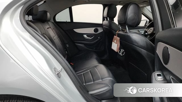 Mercedes-Benz C-Class W205 2018 Серебряный из Кореи, фото 2