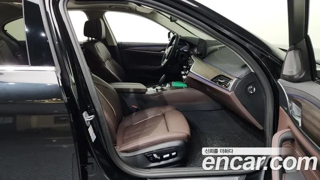 BMW 5 Series (G30) 2023 Черный из Кореи, фото 2