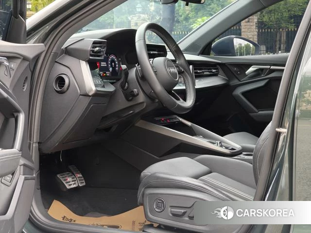 Audi A3 2023 Зеленый из Китая, фото 2