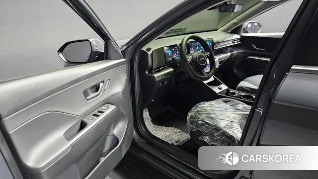 Hyundai Kona (SX2) 2024 Серый из Кореи, фото 2