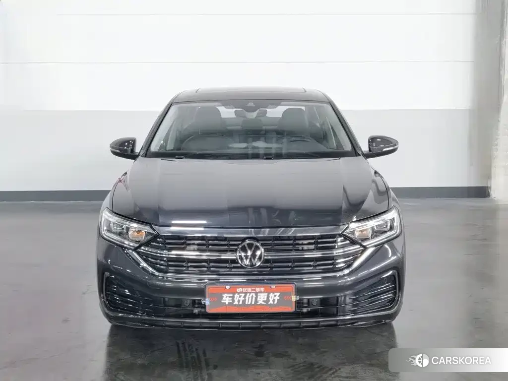Volkswagen Sagitar 2022 Silver/gray из Китая, фото 2