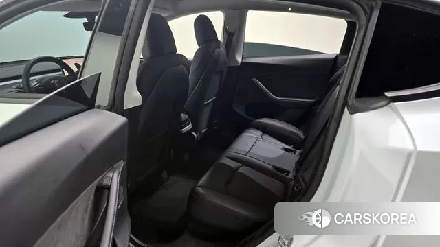 Tesla Model Y 2022 Белый из Кореи, фото 2