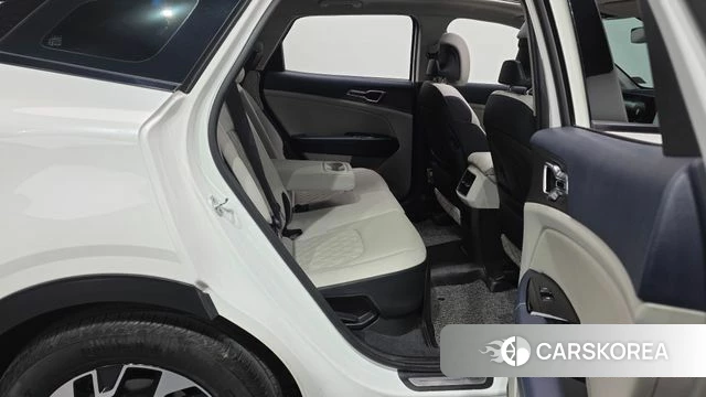 Kia Sportage 5th Generation Hybrid 2021 Белый из Кореи, фото 2