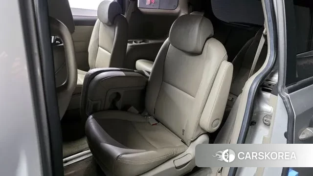 Kia The New Carnival 2019 Серебряный из Кореи, фото 2
