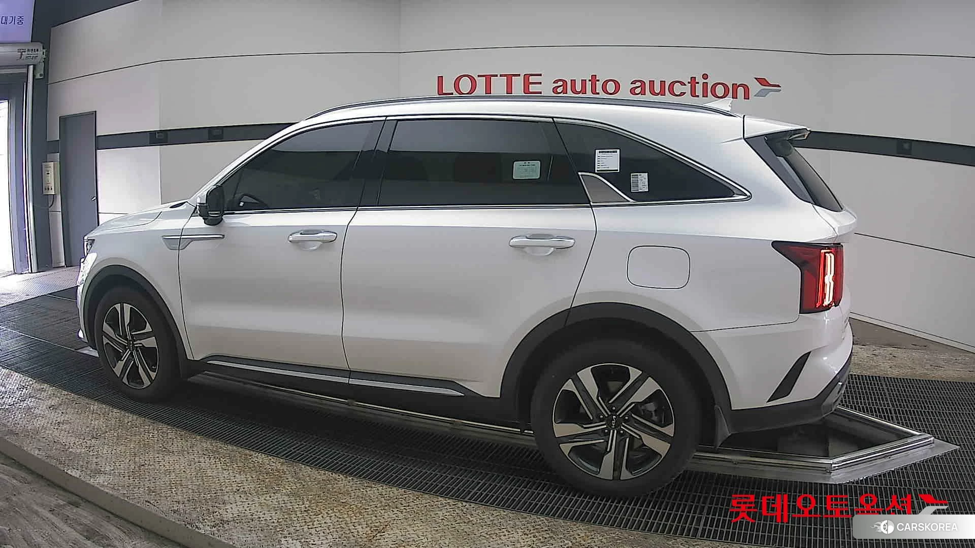 Kia Sorento Hybrid 2023 Белый из Кореи, фото 2