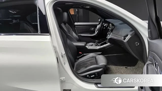 BMW 3 Series (G20) 2019 Белый из Кореи, фото 2