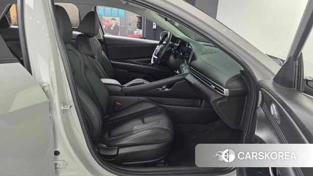 Hyundai Avante (CN7) 2020 Серебристо-серый из Кореи, фото 2
