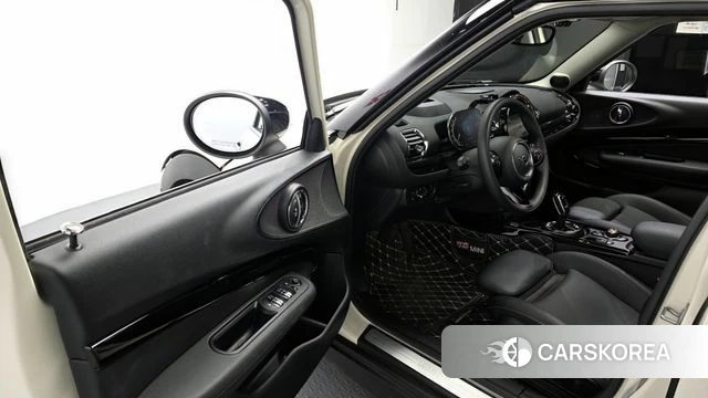 Mini Cooper Clubman 2021 Жемчужный цвет из Кореи, фото 2