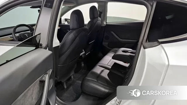 Tesla Model Y 2022 Белый из Кореи, фото 2