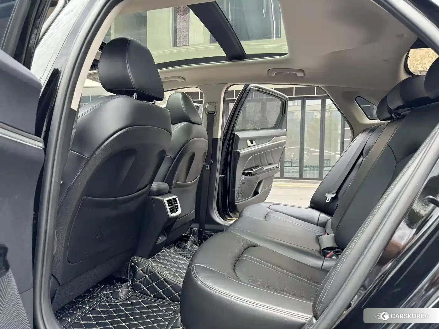 Kia K5 2022 Черный из Китая, фото 2