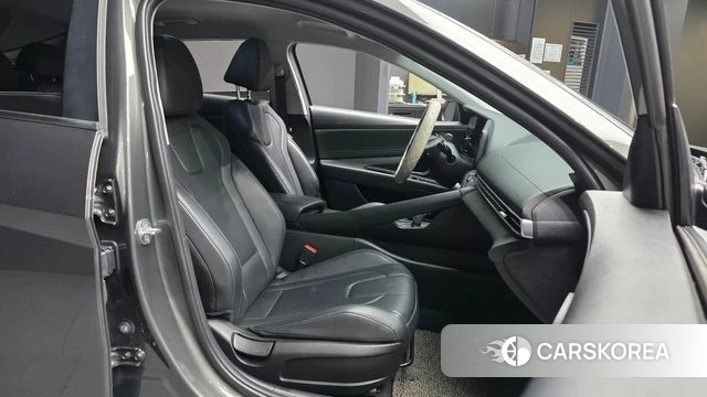 Hyundai Avante Hybrid (CN7) 2021 Серый из Кореи, фото 2