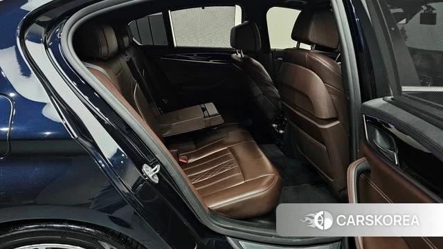 BMW 5 Series (G30) 2019 Черный из Кореи, фото 2