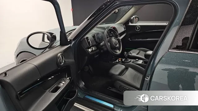 Mini Cooper Countryman 2023 Цвет галактики из Кореи, фото 2