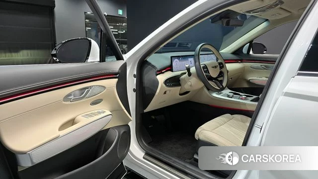 Genesis GV70 2025 Белый из Кореи, фото 2