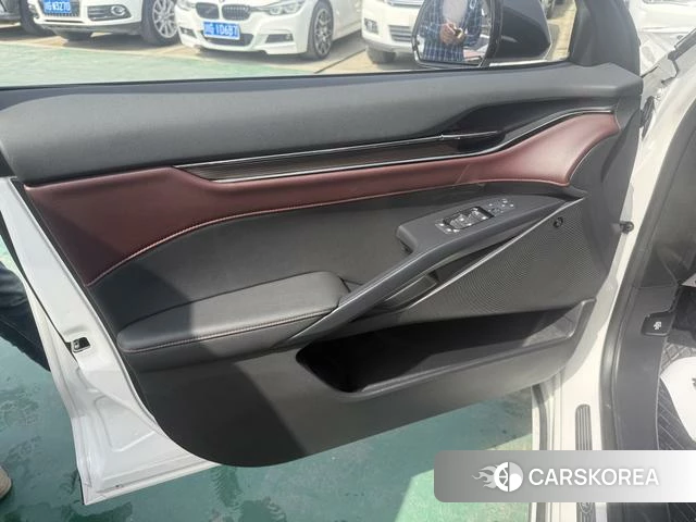 Ford Mondeo 2023 Белый из Китая, фото 2