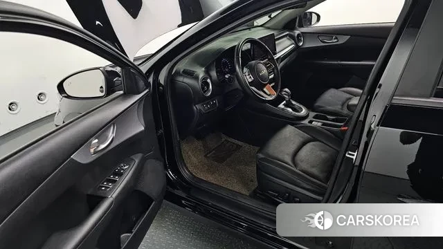 Kia The New K3 2nd generation 2021 Черный из Кореи, фото 2