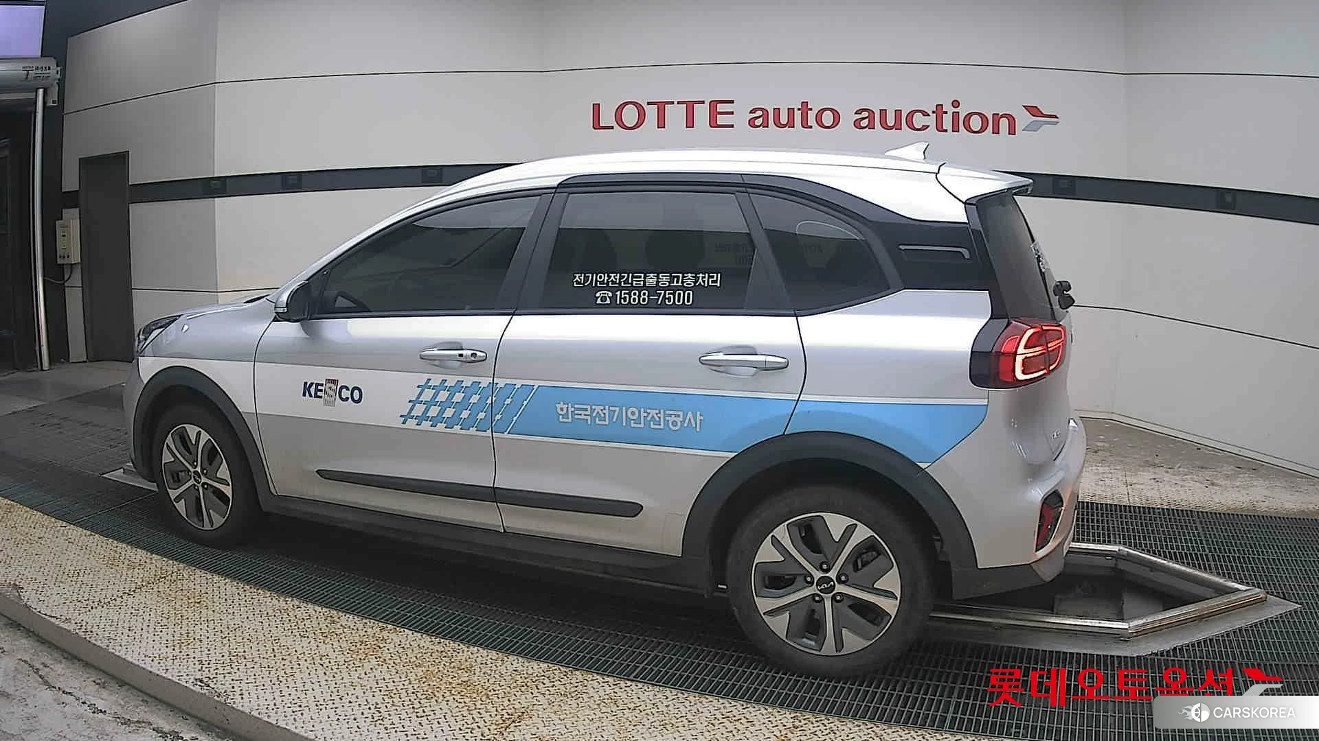 Kia Niro Plus 2023 Sparkling Silver из Кореи, фото 2