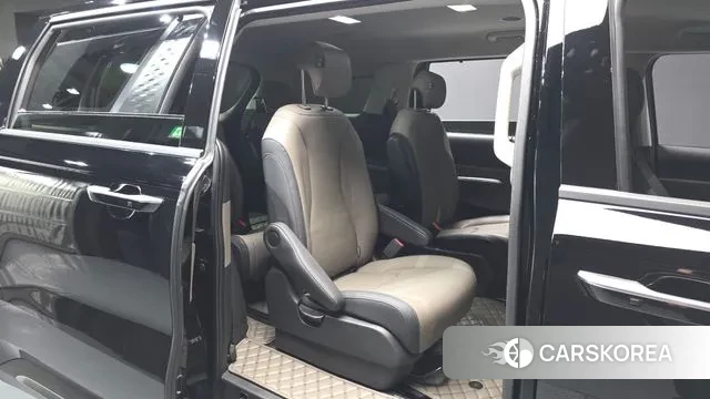 Kia The New Carnival 4th Generation 2024 Черный из Кореи, фото 2