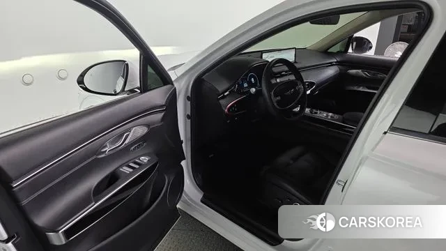 Genesis GV70 2022 Белый из Кореи, фото 2